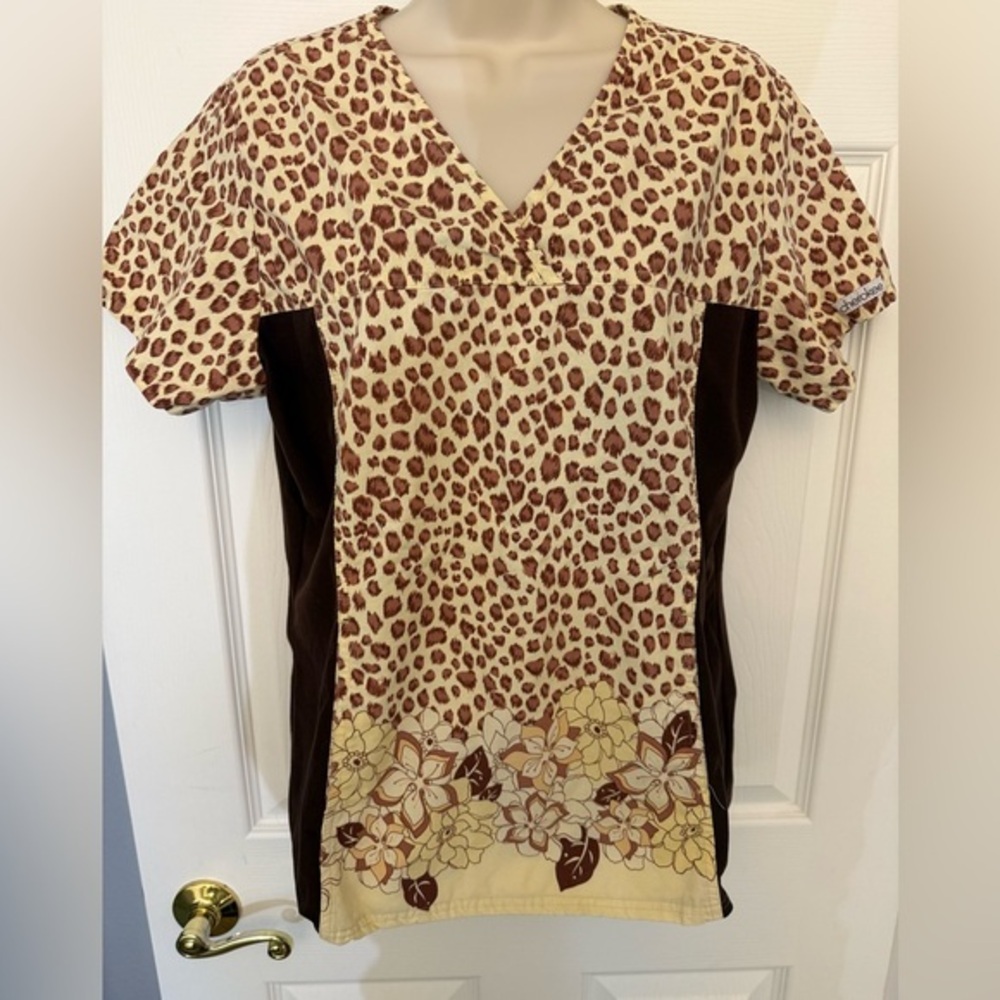 Cherokee Leopard/Floral Print V-Neck Women's Scrub Top Size Medium